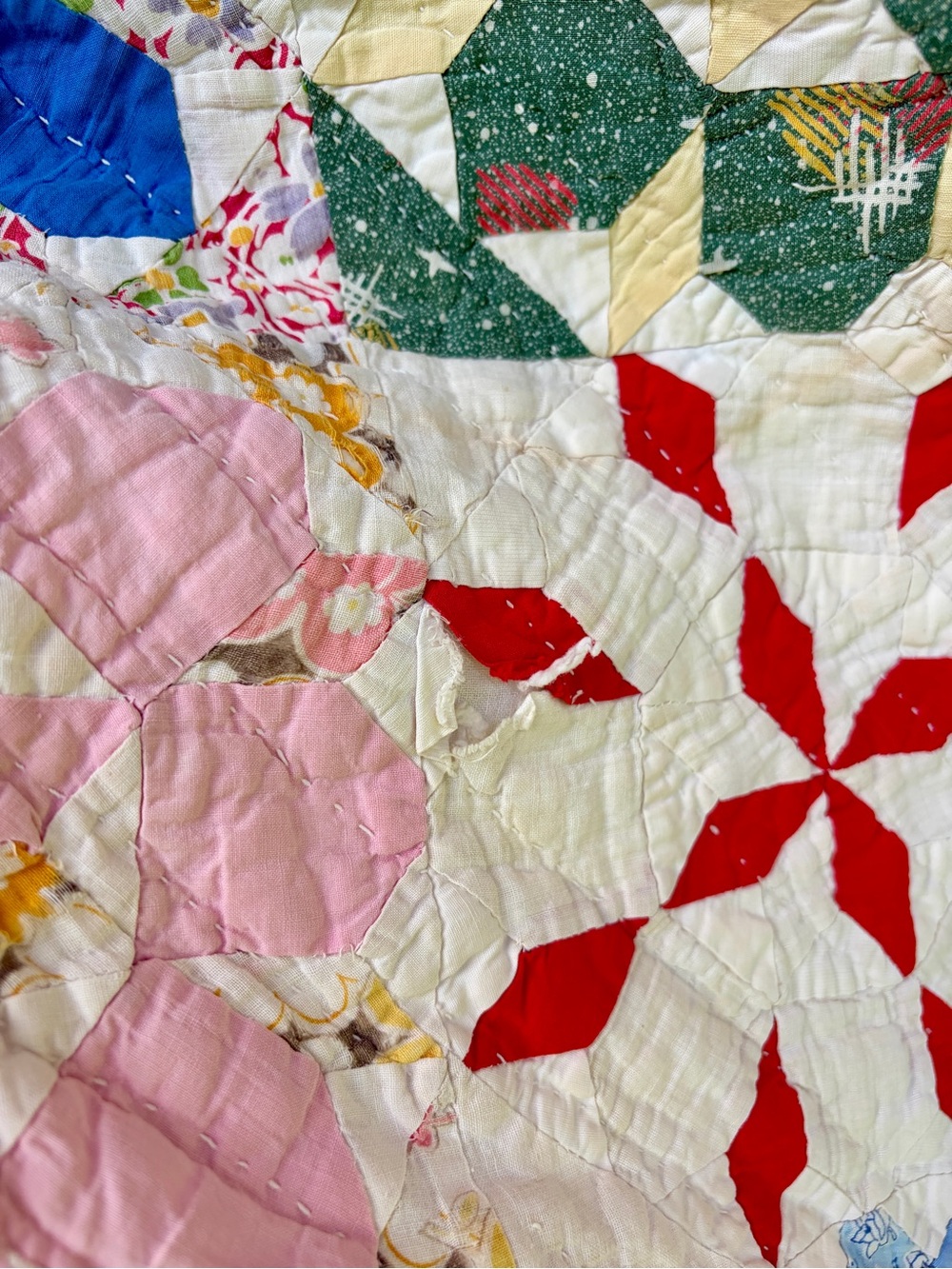 Vintage Feedsack Hand-Stitched La Conner Stars Quilt - 72x57 - Picture 17 of 17